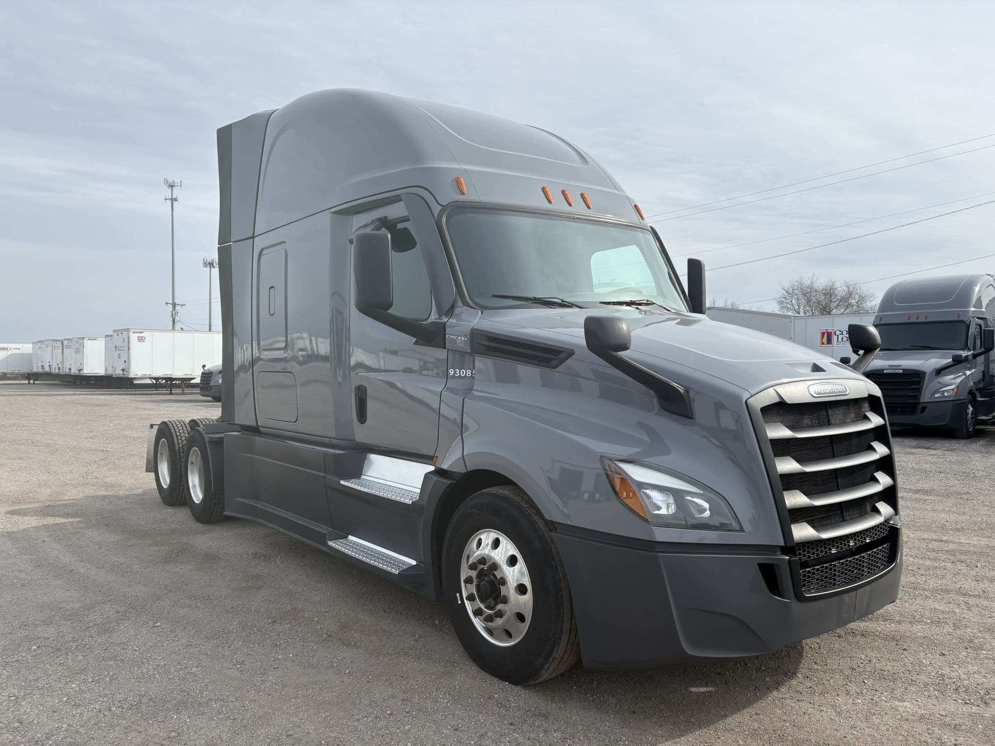 2023 Freightliner Cascadia 126 image 1