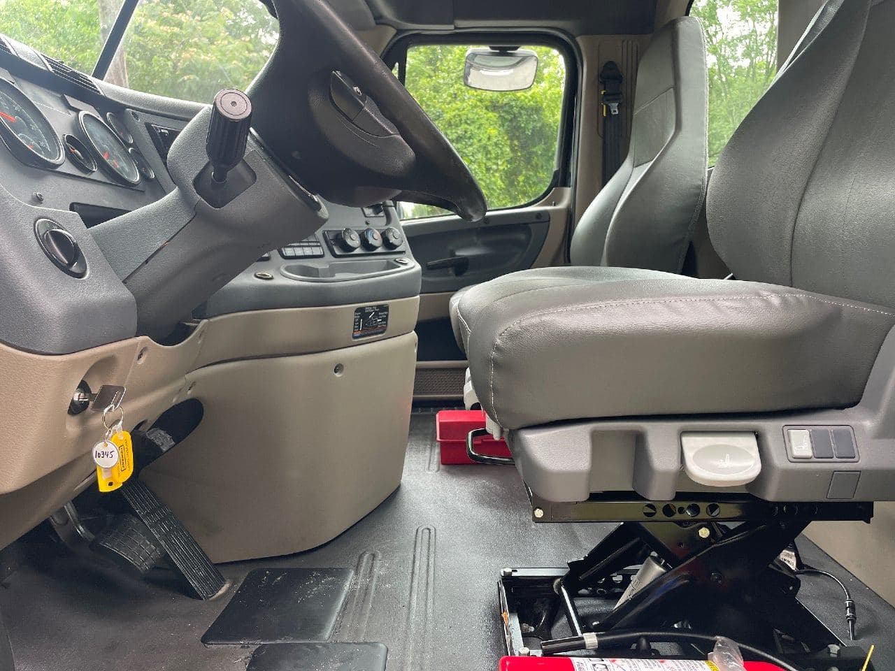 2018 Freightliner Cascadia 125 image 18