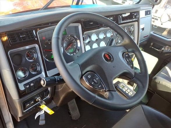 2026 Kenworth W900 image 16