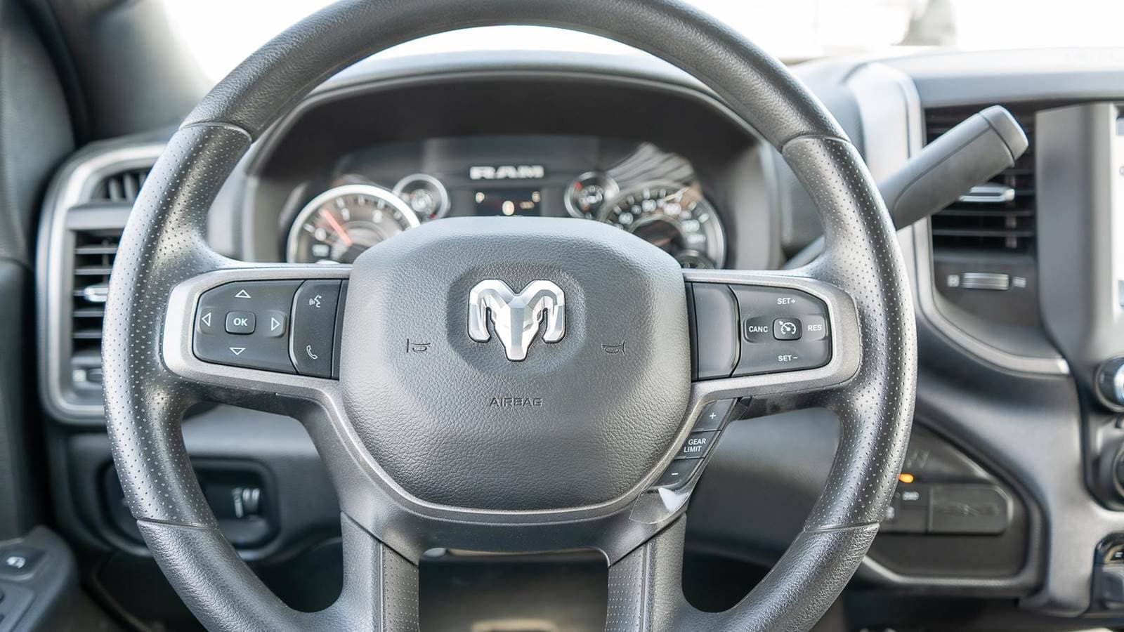 2024 RAM 5500 SLT Mechanic / Service Truck - 370HP, Automatic image 5