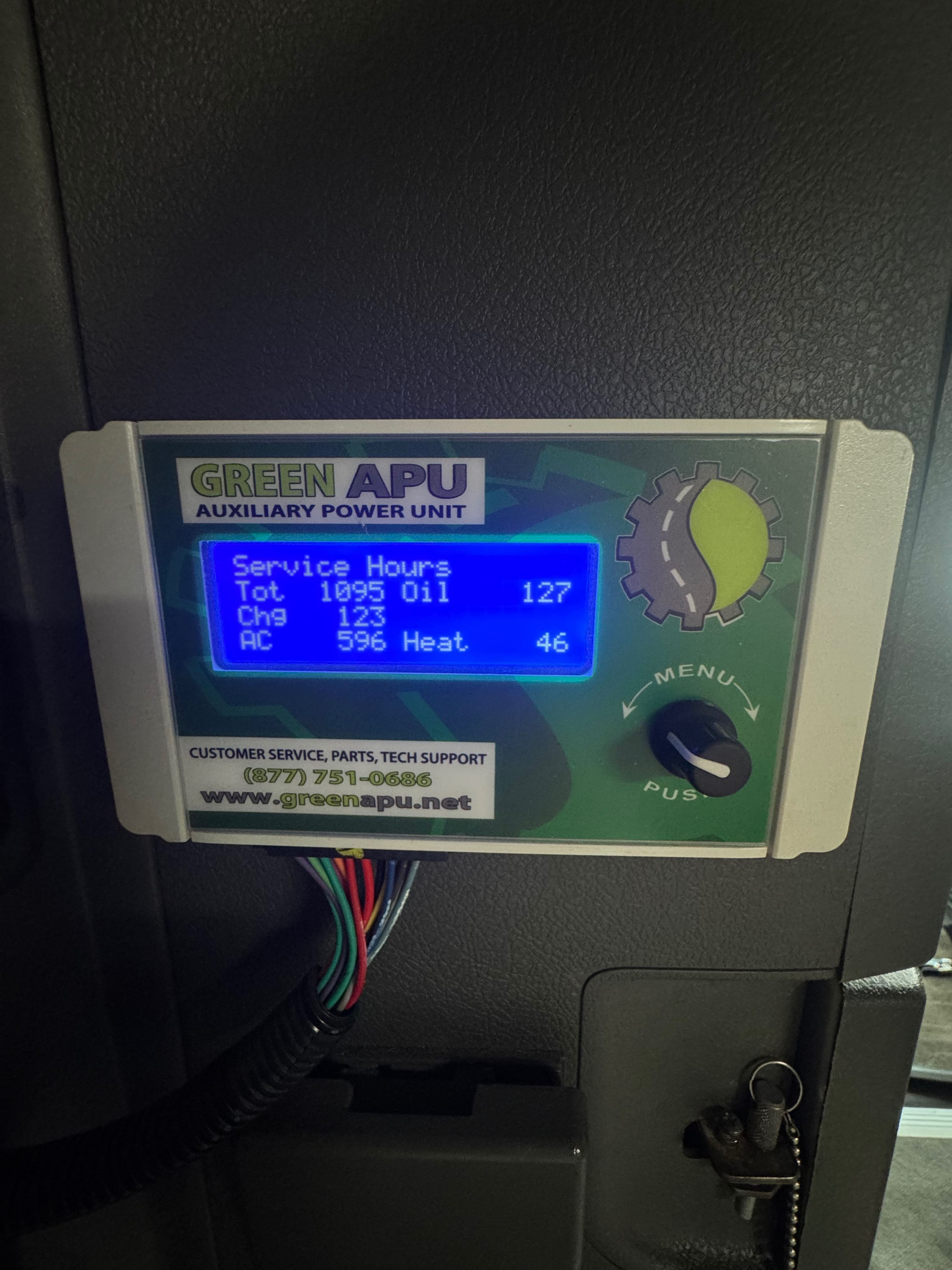 2022 Volvo VNL860 image 11