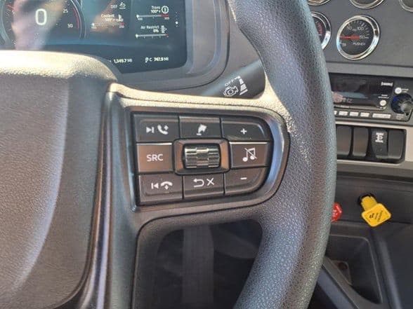 2025 Kenworth T880 image 25