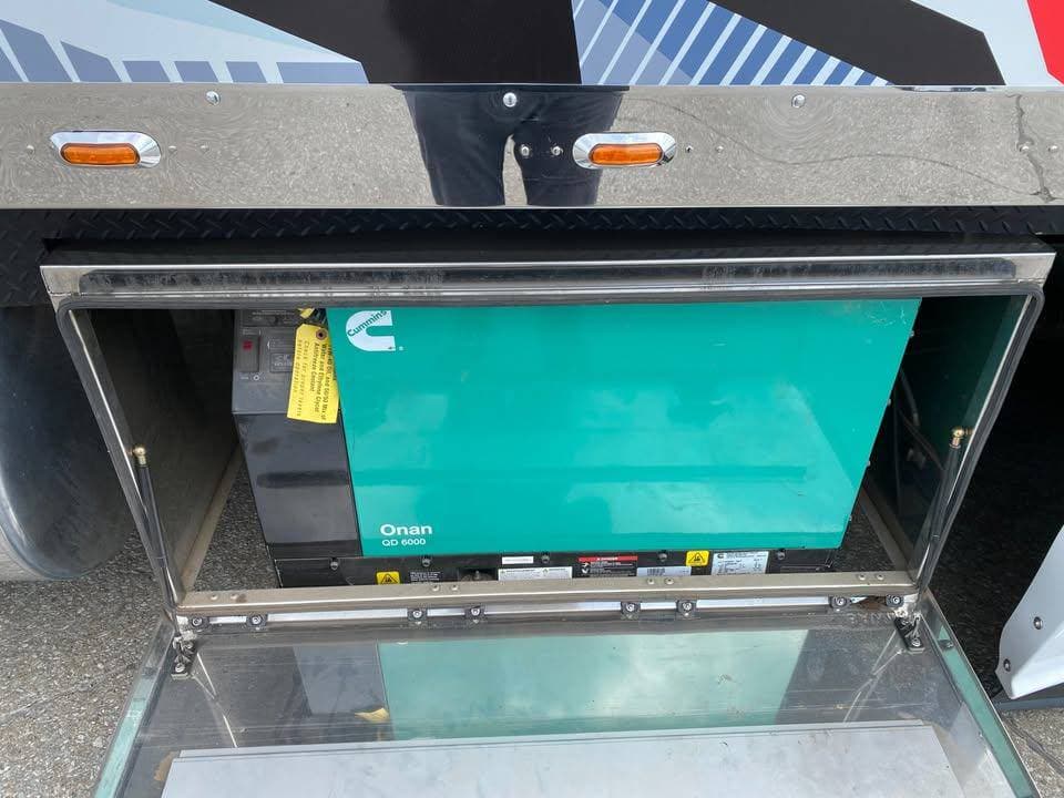 2022 Freightliner Cascadia image 11