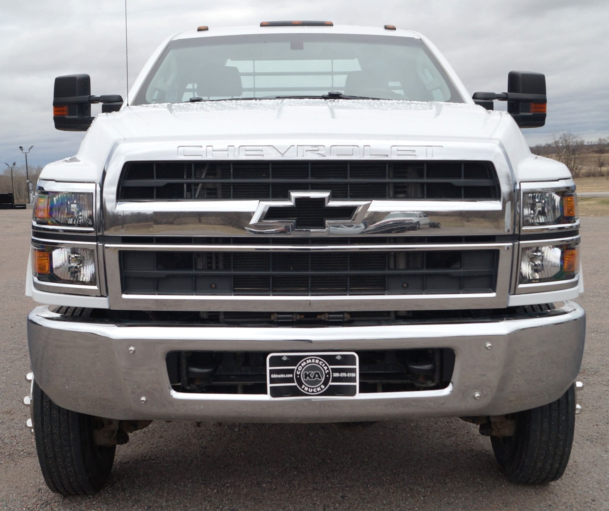 2022 Chevrolet Silverado 5500 - 11ft Flatbed - 4WD 6.6L V8 Duramax image 10