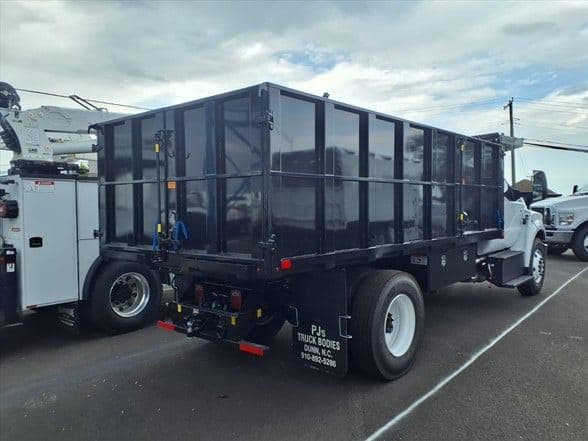2027 Ford F750 XL SD image 3