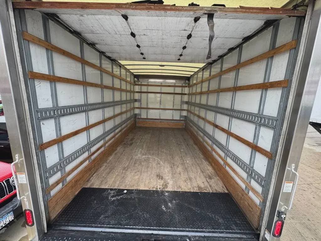 Used 2020 ISUZU Box Truck - Straight Truck, Contractor Truck, Cabover Truck - COE - NPR HD For Sale image 5