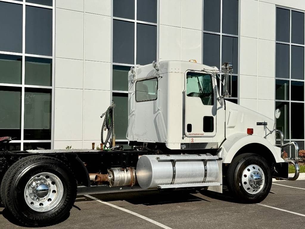 2020 Kenworth T8 Series image 7