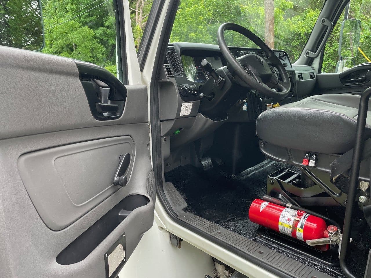 2021 International MV607 image 17