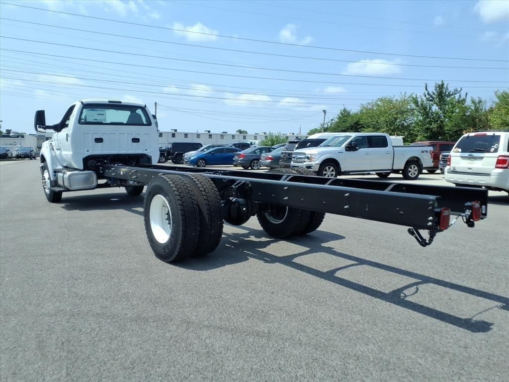 2027 Ford F750 SD image 6