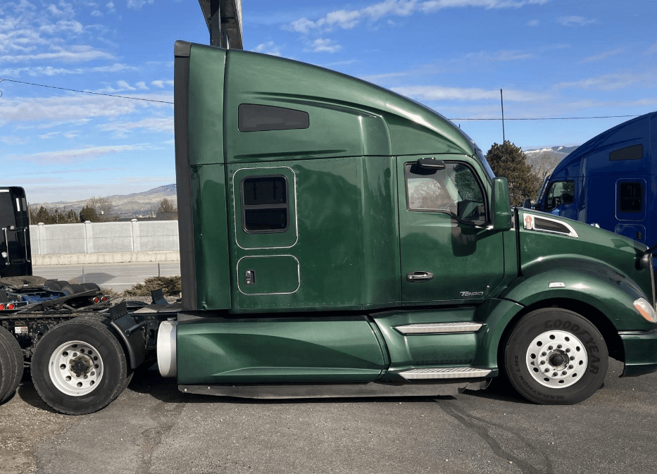 2020 Kenworth T680 image 7