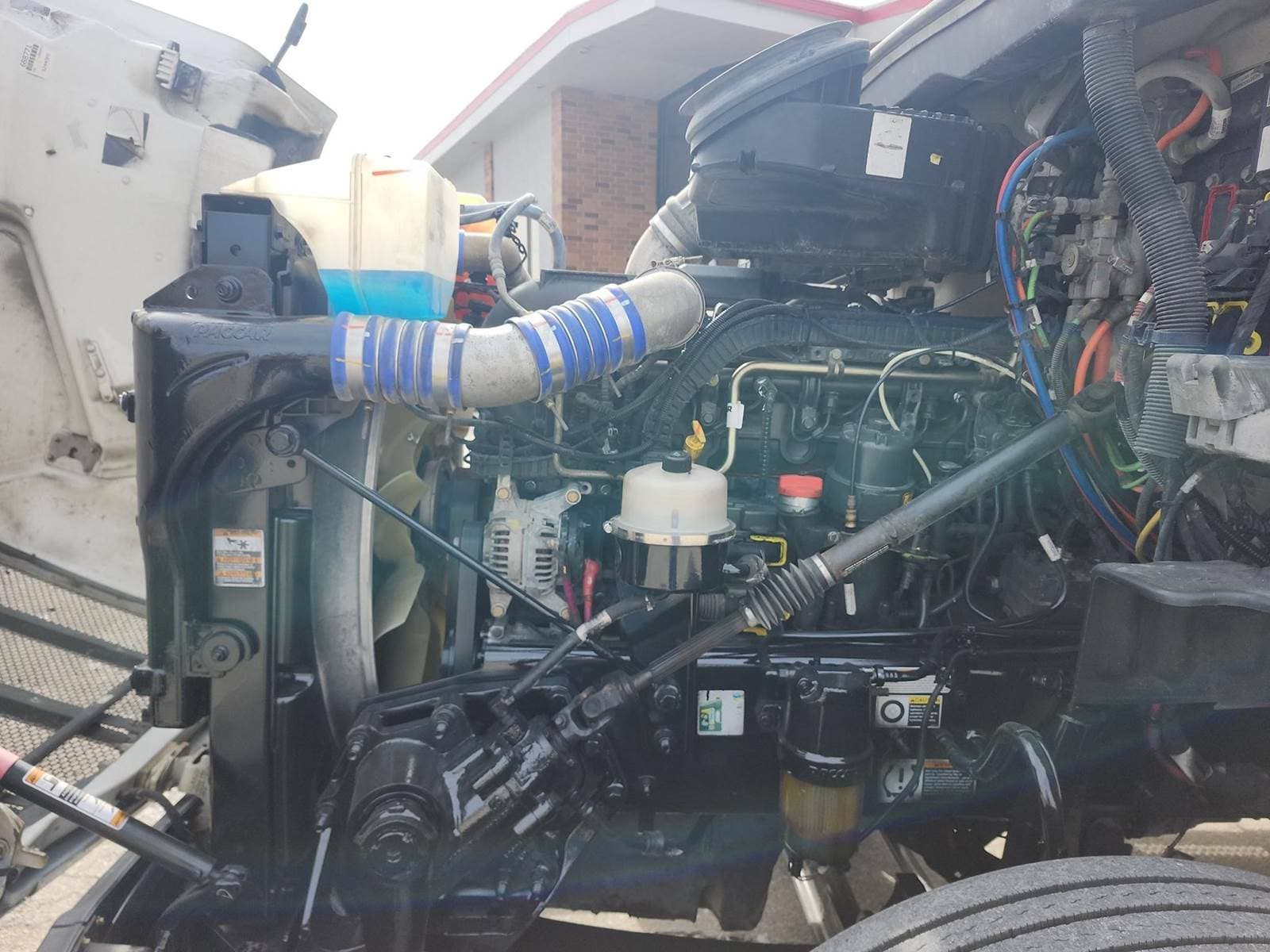 2020 Peterbilt 579 image 9