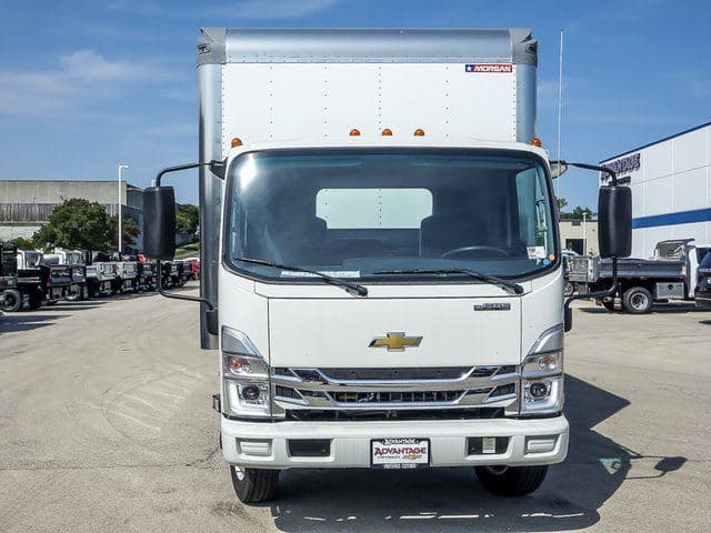 2025 Chevrolet 5500 XG LCF Gas Work Truck 16'x102"x91" Box Truck image 8