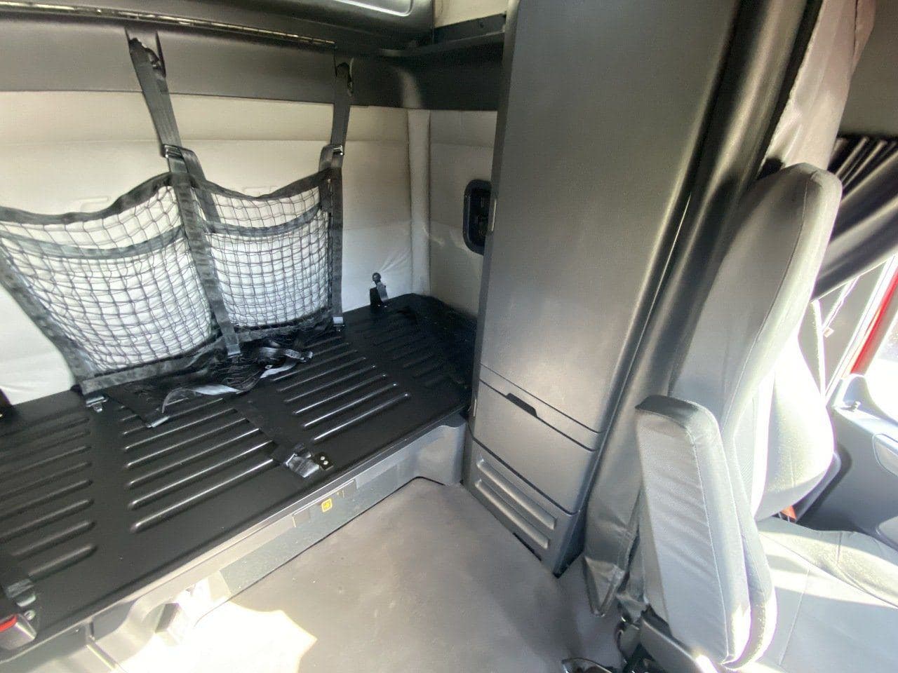 2021 FREIGHTLINER Cascadia CA126 * Tandem Axle Sleeper image 17