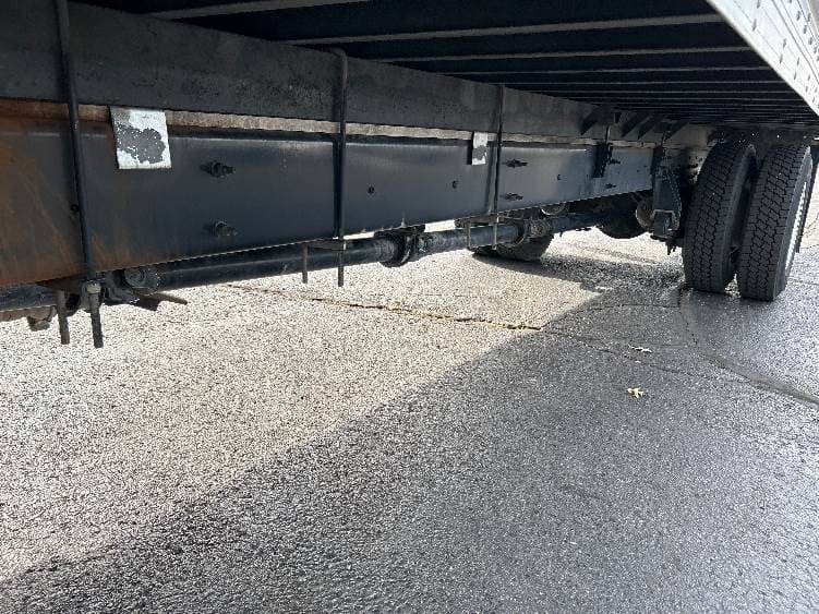 2022 International MV607 Box Truck - 220HP, 6 Speed Automatic, Roll up Door image 5