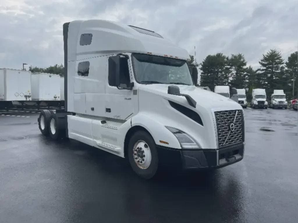 2022 Volvo VNL image 1