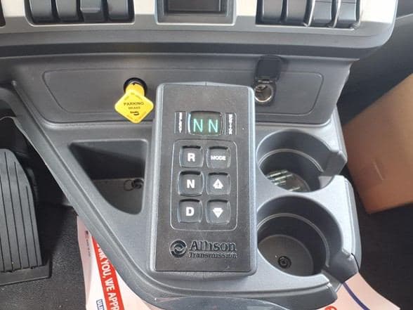 2026 Kenworth T880 image 25