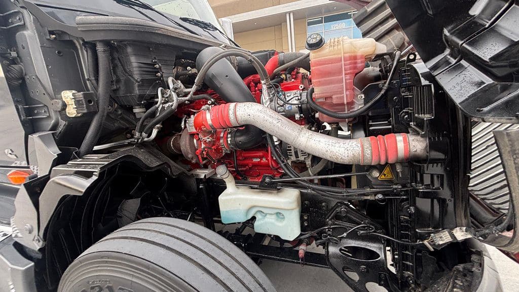 Used 2021 INTERNATIONAL LT625 image 15