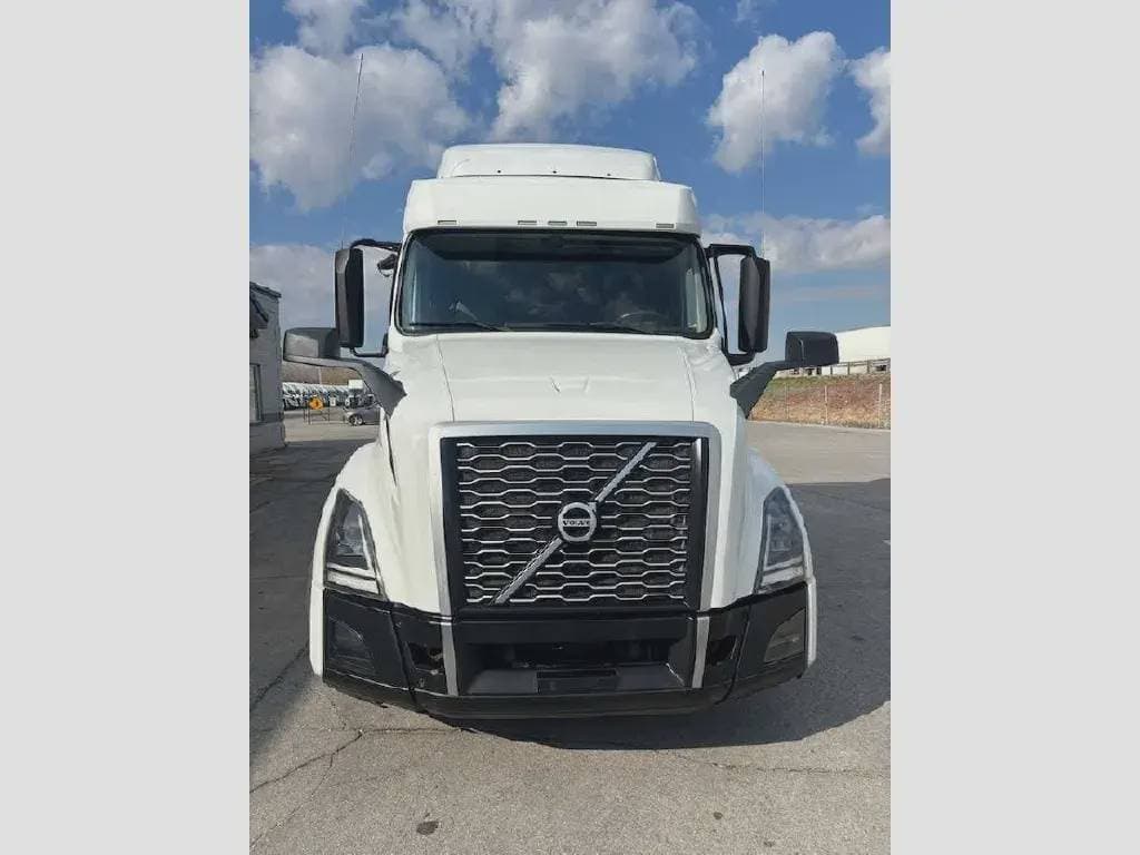 2022 Volvo VNL image 1
