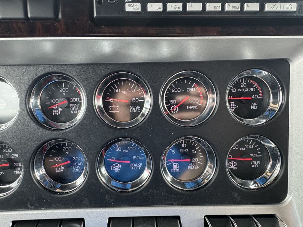 New 2027 KENWORTH W900L image 20