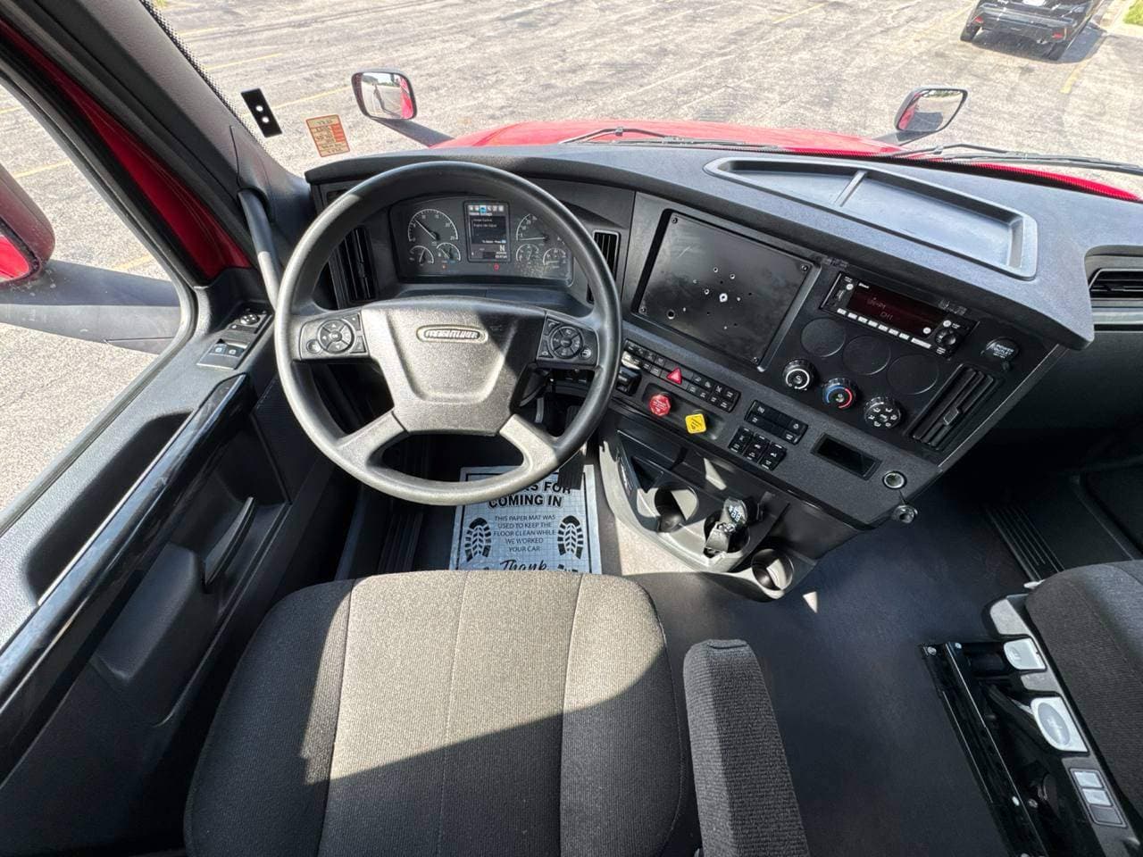 2023 Freightliner Cascadia 126 image 11