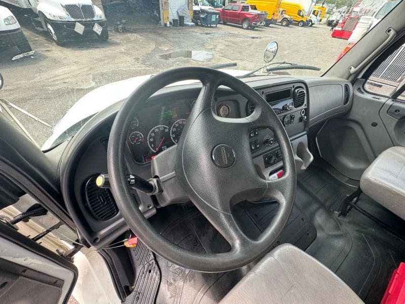 2018 Freightliner Cascadia 125 image 33