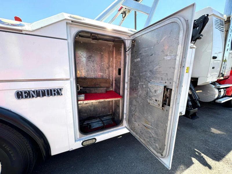 2017 Western Star 4900 image 27