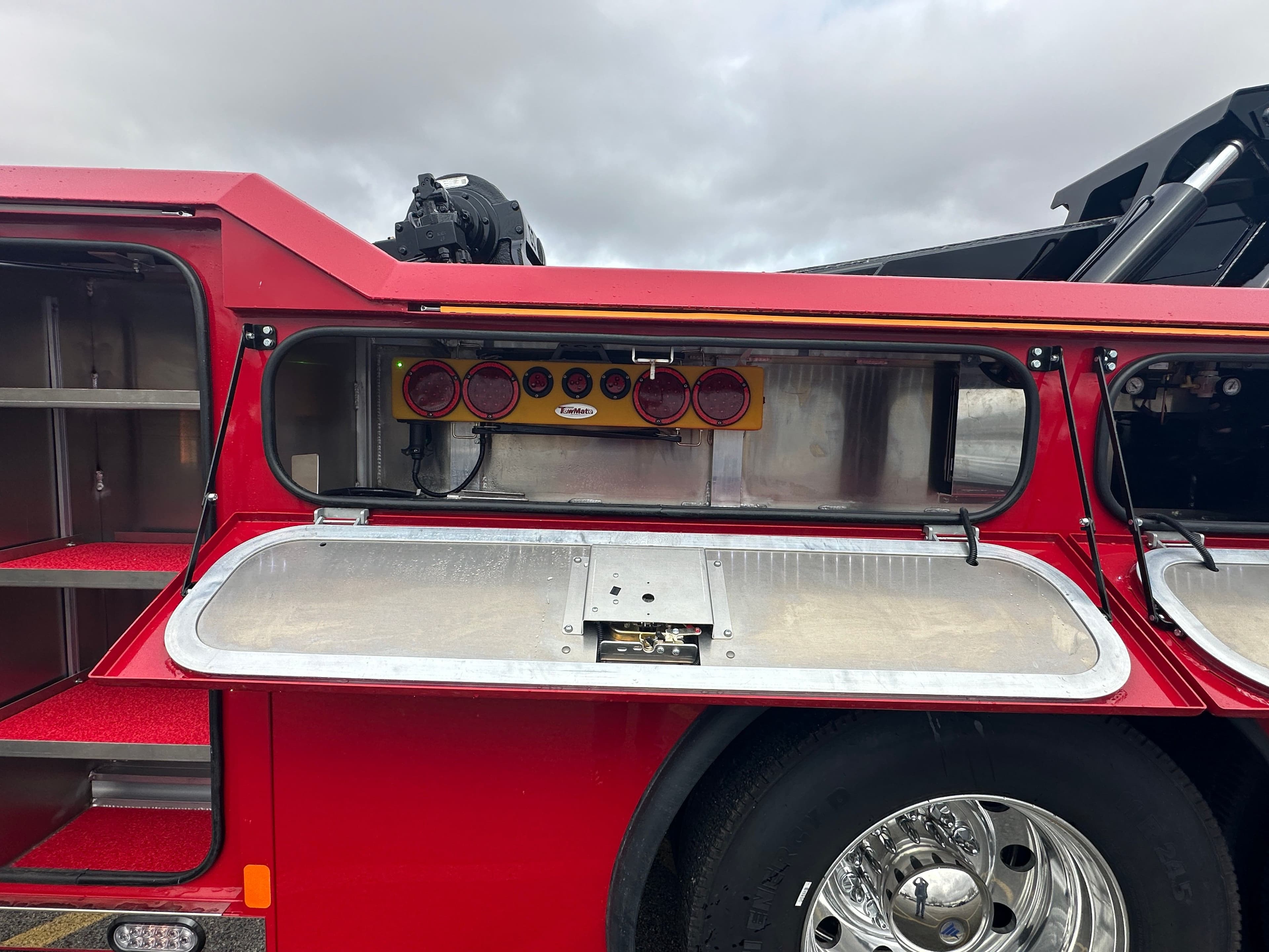 2025 Kenworth T880 with a Century 5130 image 20