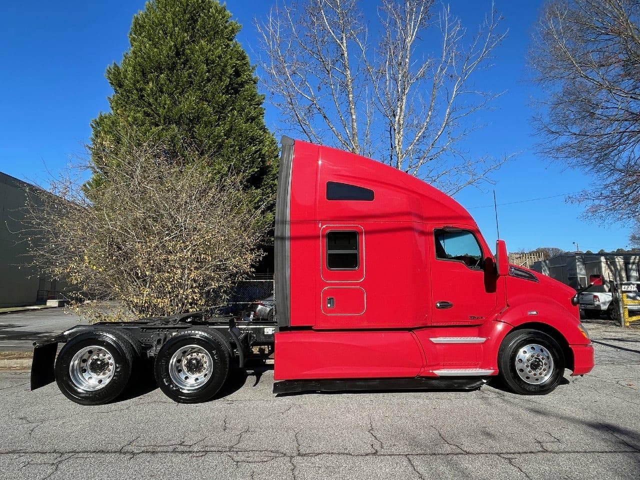 2018 Kenworth T680 image 2