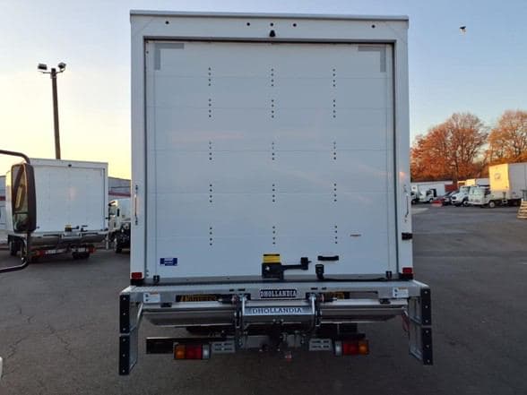 2025 Isuzu NRR image 3