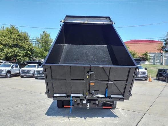 2024 Ford F550 image 7