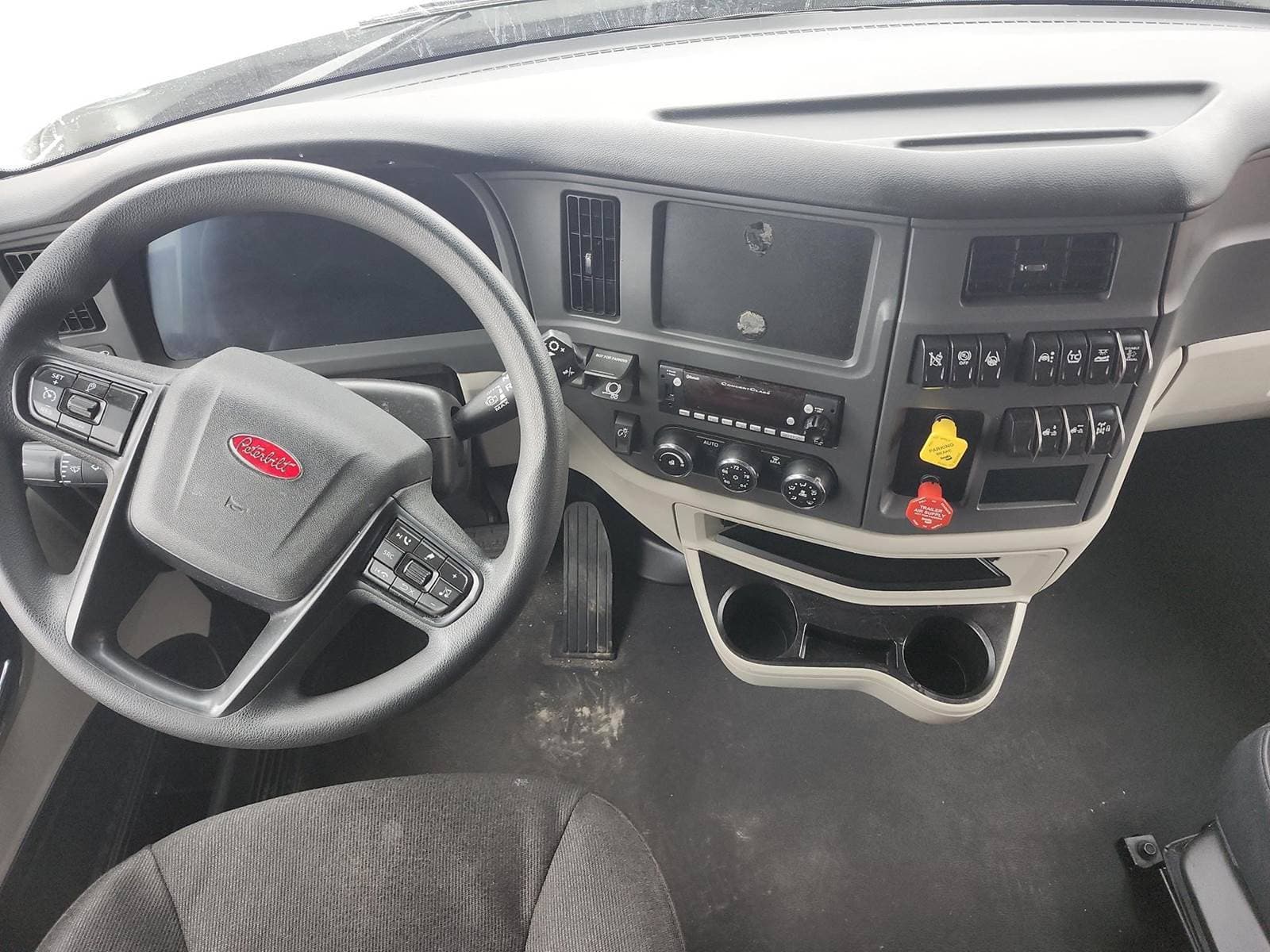 2024 Peterbilt 579 image 14