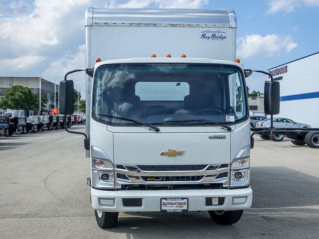 2025 Chevrolet 5500 XG LCF Gas Work Truck 16'x96"x7'6" Box Truck image 8
