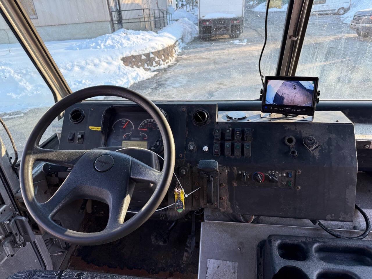 2021 Freightliner MT45 image 13