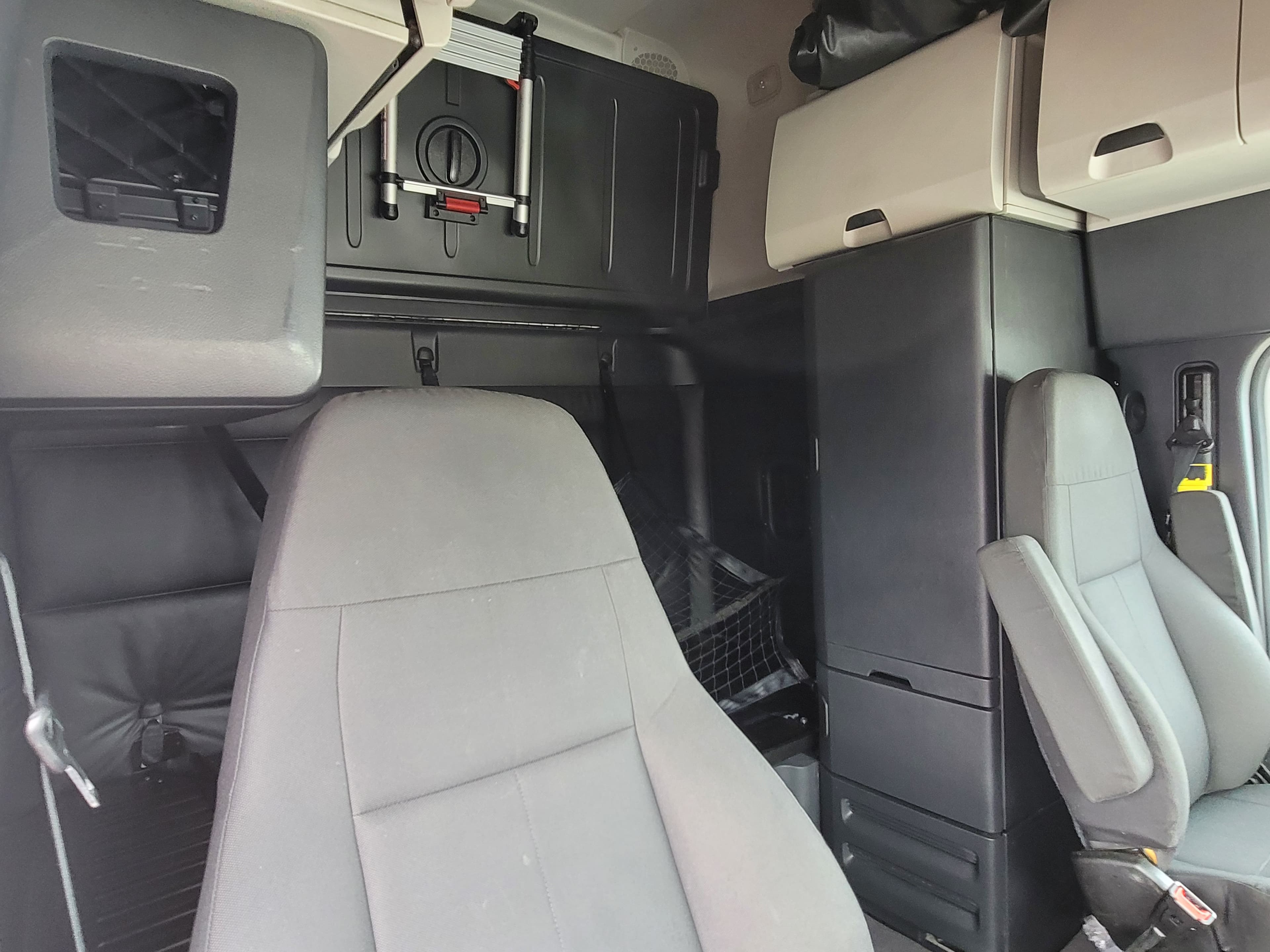 2023 Freightliner Cascadia 126 image 9