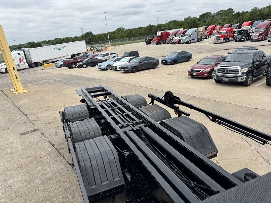 Used 2016 INTERNATIONAL 5900 image 19