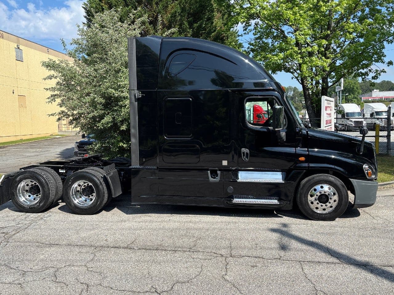 2020 Freightliner Cascadia 125 image 6