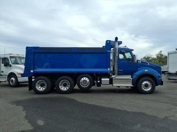 2026 Kenworth T880 image 3