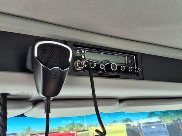 2025 Kenworth T880 image 24