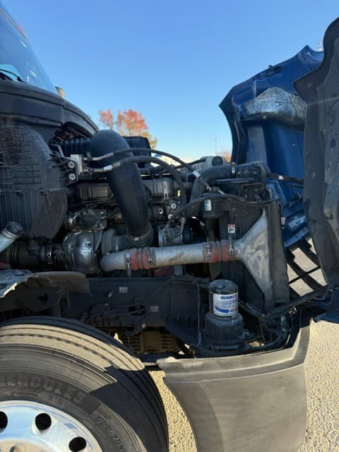 2022 Freightliner Cascadia image 11