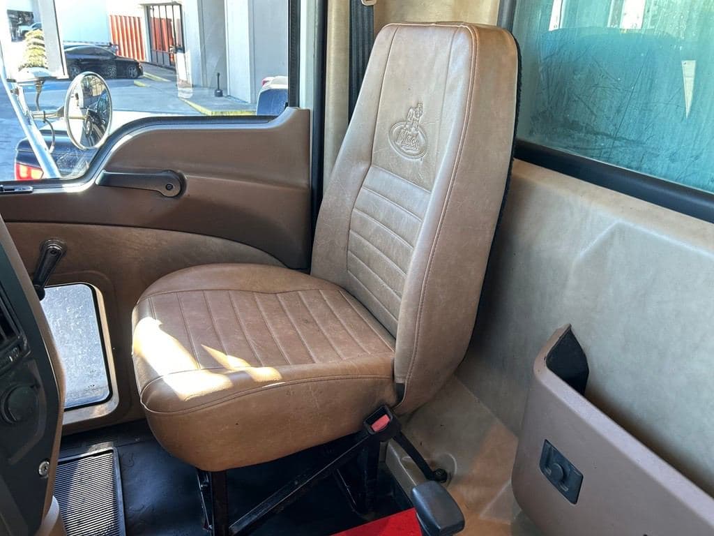 2016 Mack GU (Granite) image 8