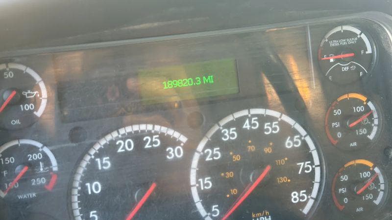 2017 Freightliner Cascadia 125 image 18