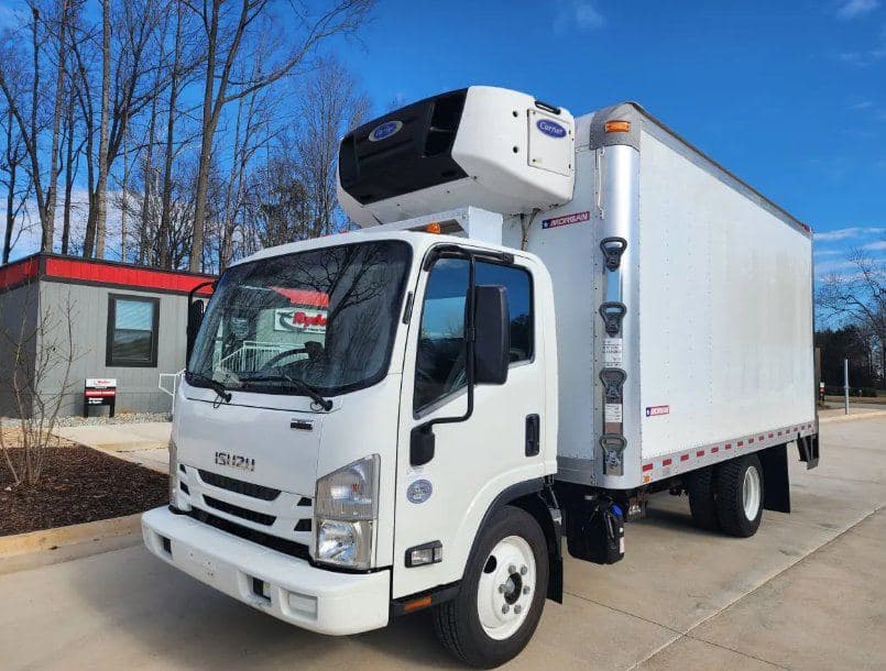 2017 Isuzu NPR-XD image 3