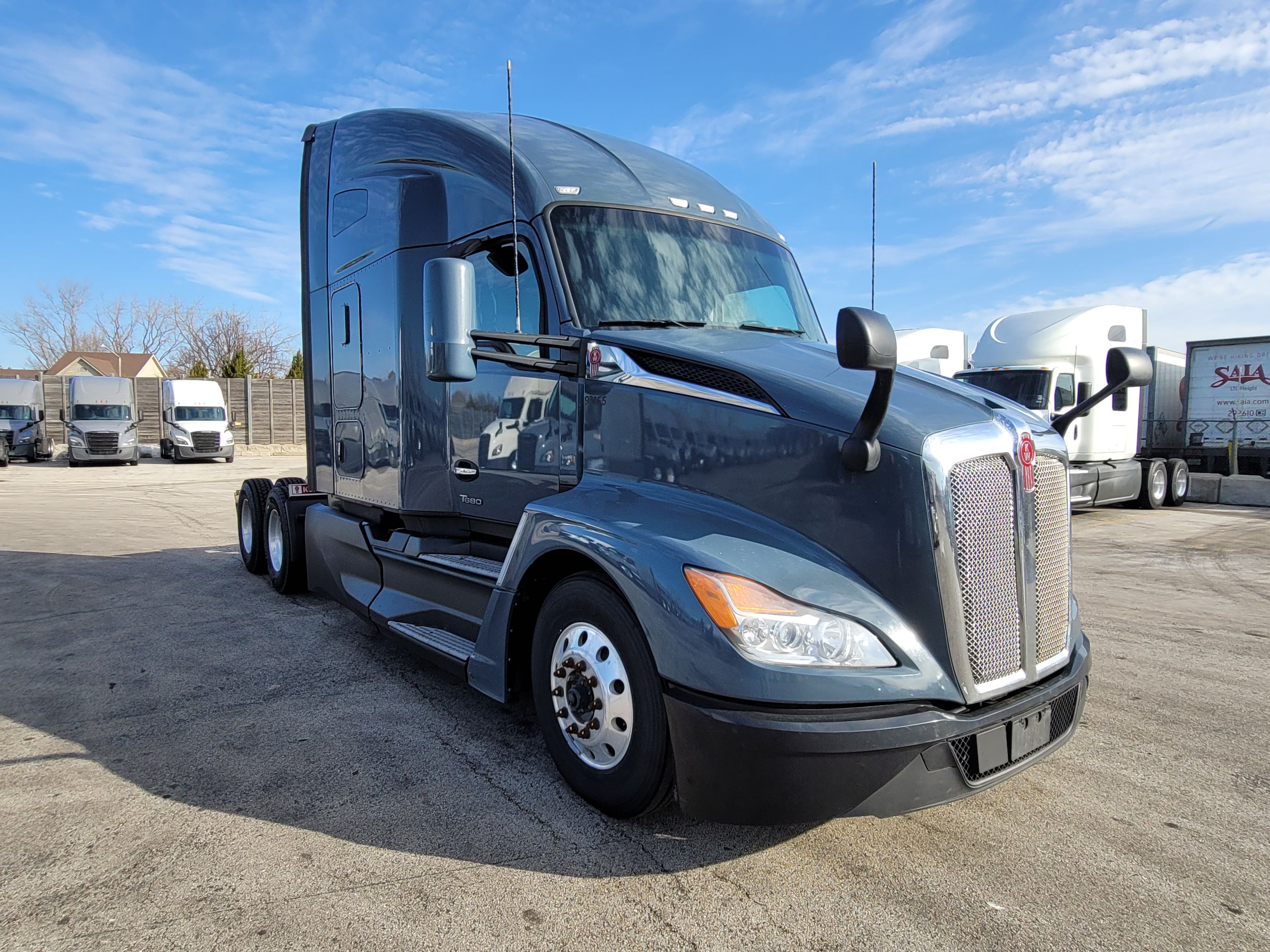 2023 Kenworth T680 image 5