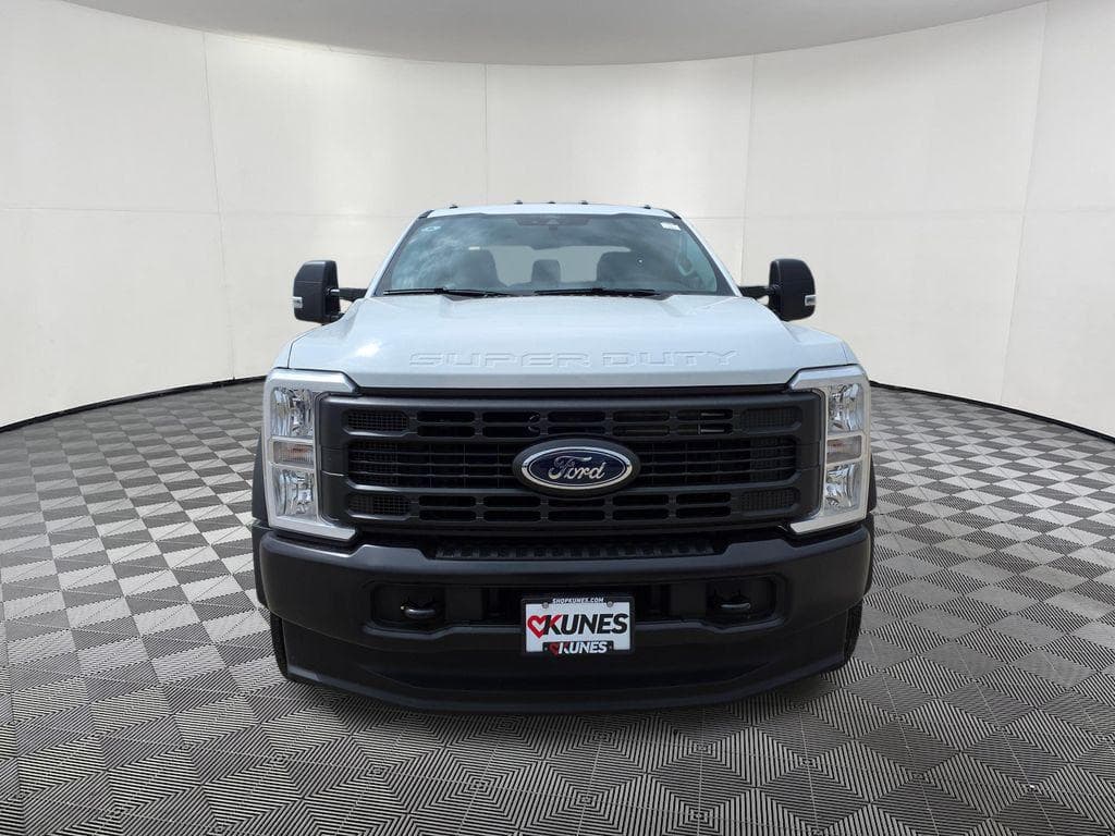 2026 Ford F-450SD XL DRW image 2