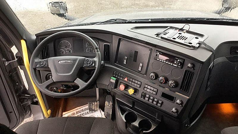 2024 Freightliner Cascadia 126 image 9