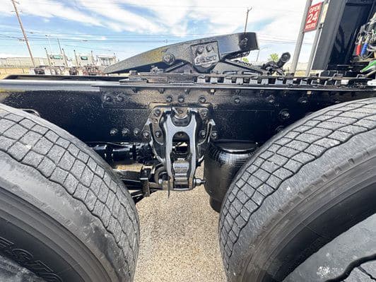 2022 Kenworth T680 image 24