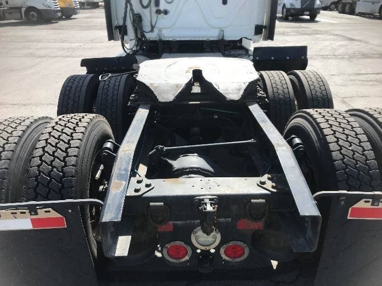 2018 Freightliner Cascadia image 9