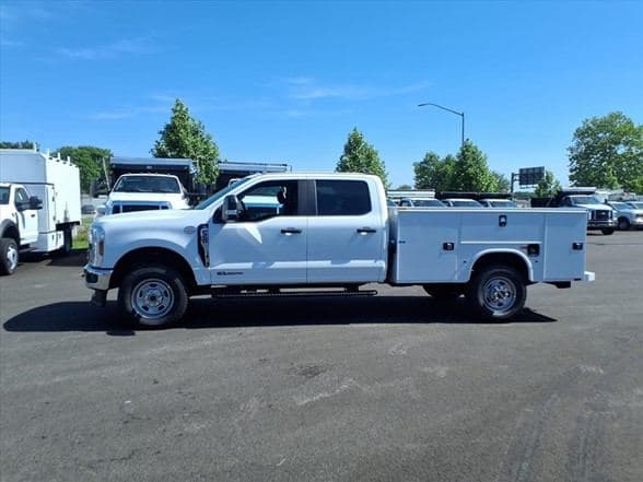 2026 Ford F350 SD XL image 4