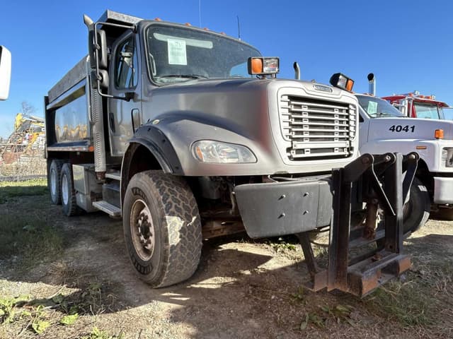 2012 Freightliner M2 112
