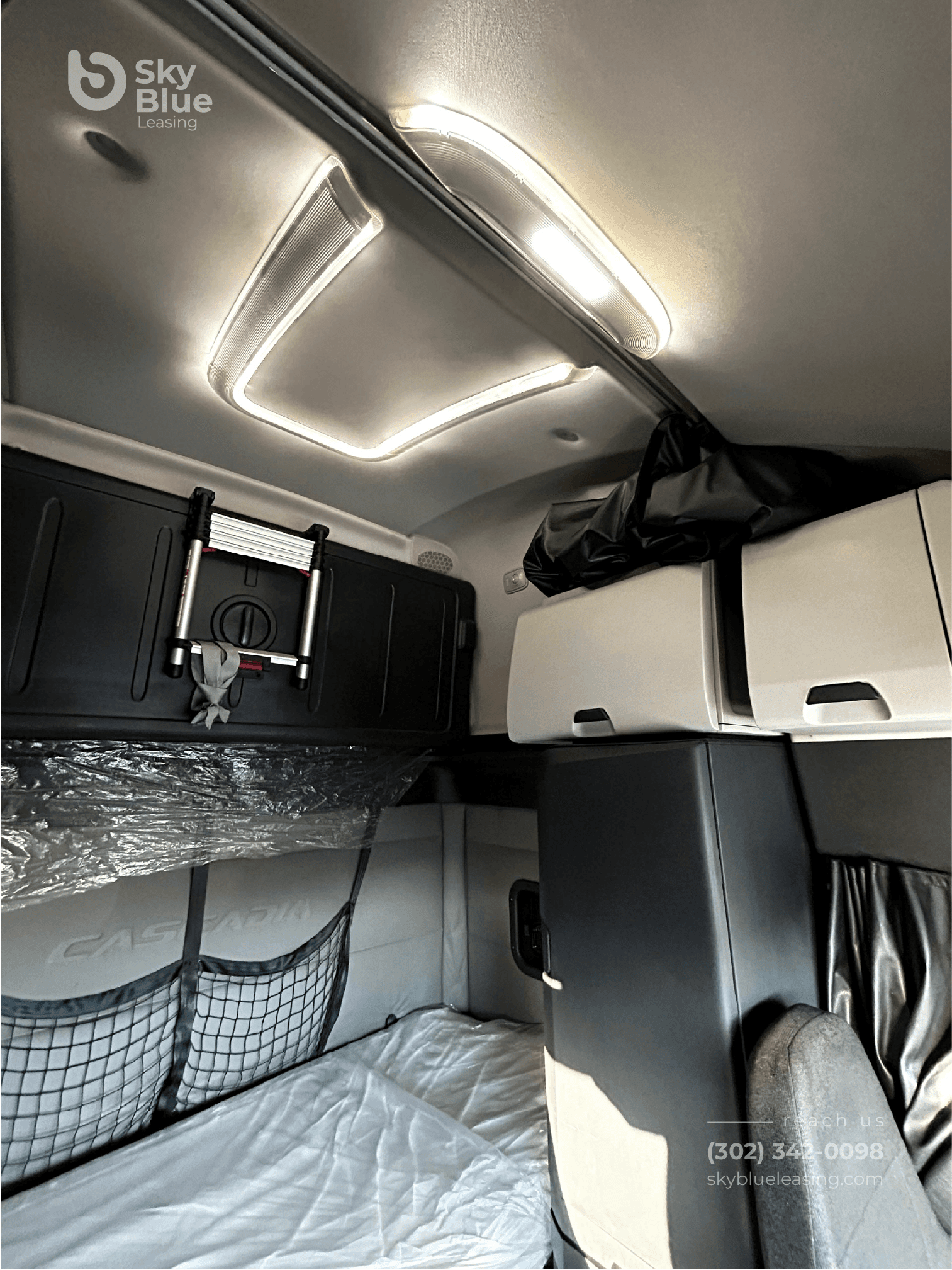 2021 Freightliner Cascadia image 11